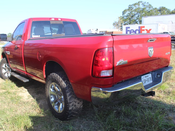 2015-dodge-ram-1500-image-4