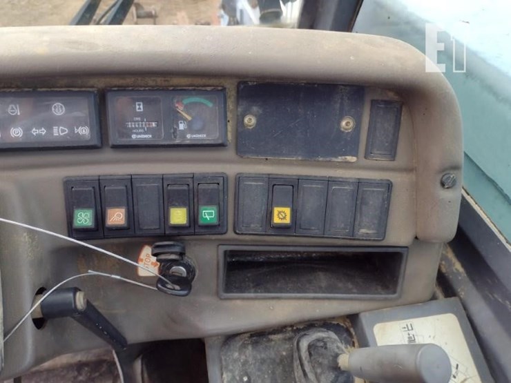 1999-new-holland-lm840-image-7