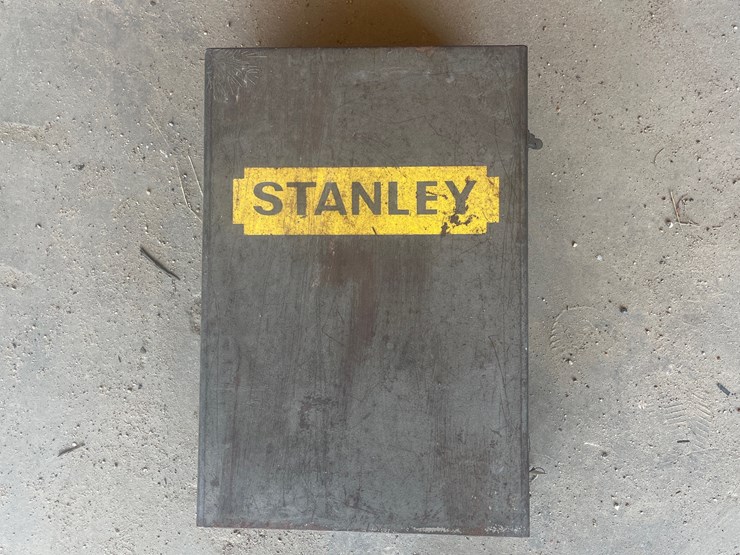 #1182-•-stanley-modern-router-image-4