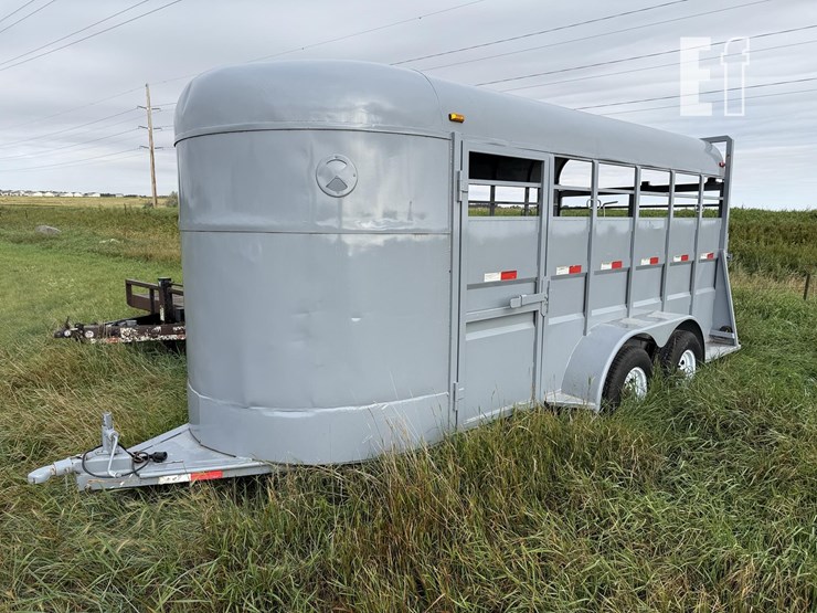 16ft-bumper-pull-stock-trailer-image-1