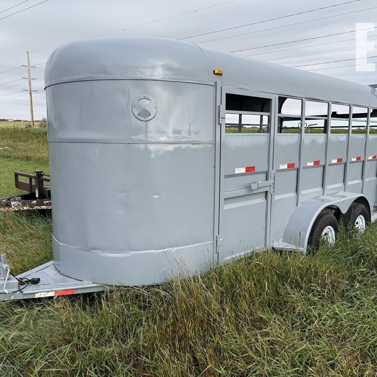 16FT BUMPER PULL STOCK TRAILER