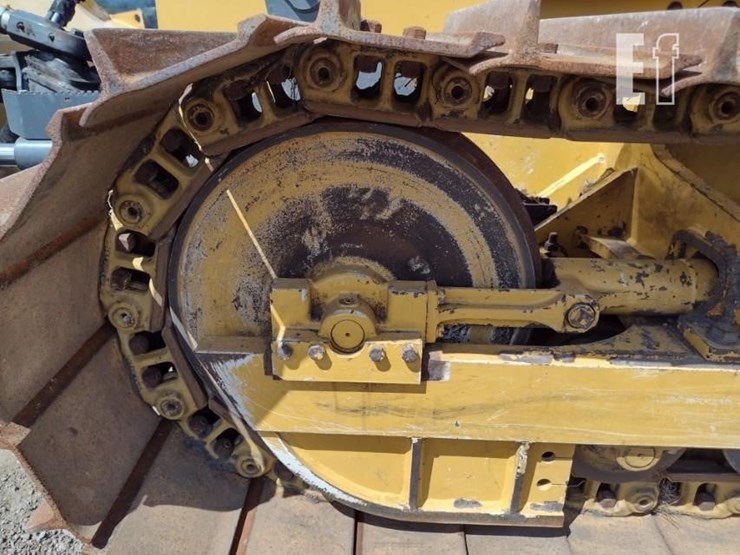2022-deere-450k-image-24