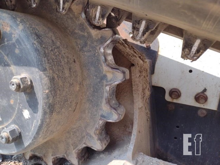 2016-bobcat-t770-image-32