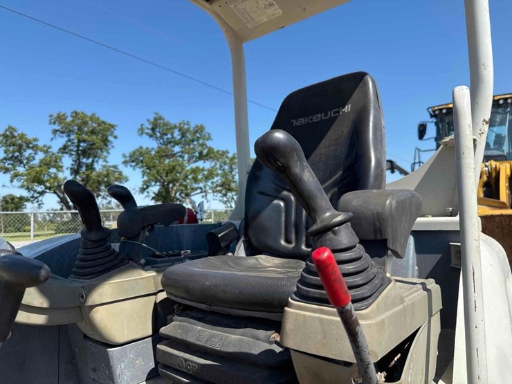 2019-takeuchi-tb230-image-24