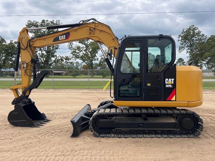 2017-caterpillar-307e2-image-1