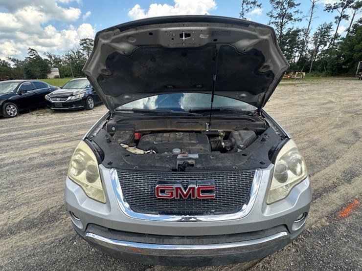 2011-gmc-acadia-image-52