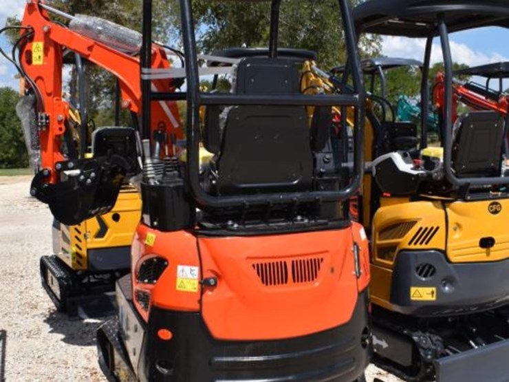 nt18k-mini-excavator-(kubota-diesel-engine)-(serial-#-nt18k2025j0626012)-(k-image-4