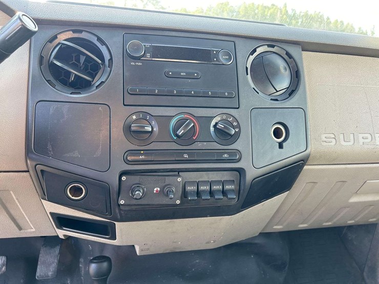 2009-ford-f350-image-18