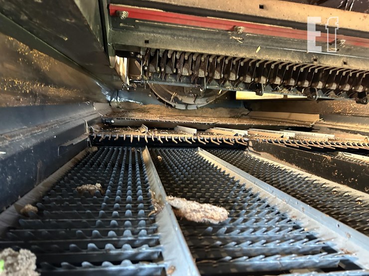 2015-case-ih-8240-image-21
