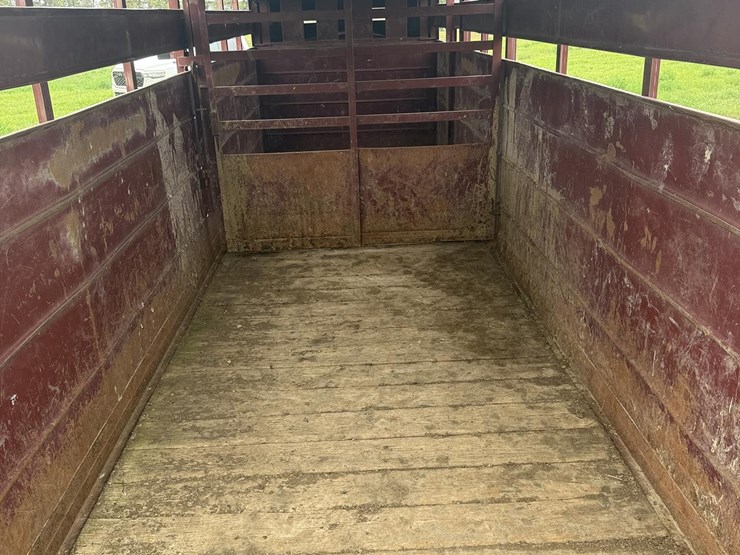 stock-trailer-image-12
