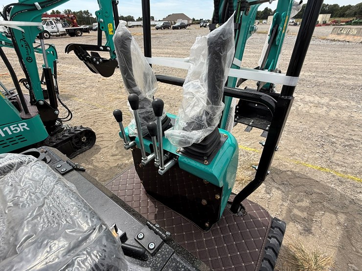 #220-•-#26495-•-unused-cfg-qh12rqh12r-mini-excavator-qh12r202507030543-image-22