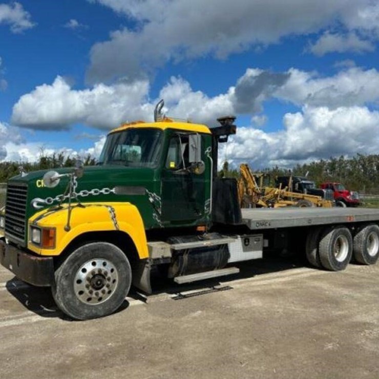 1999 MACK CH613
