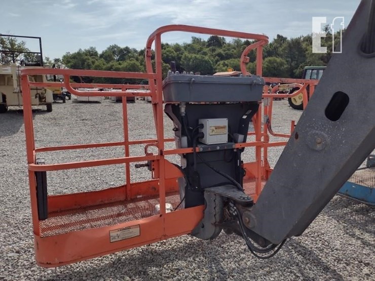 2009-jlg-800a-image-24
