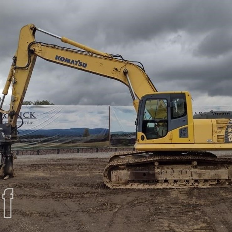 KOMATSU PC220 LC-8