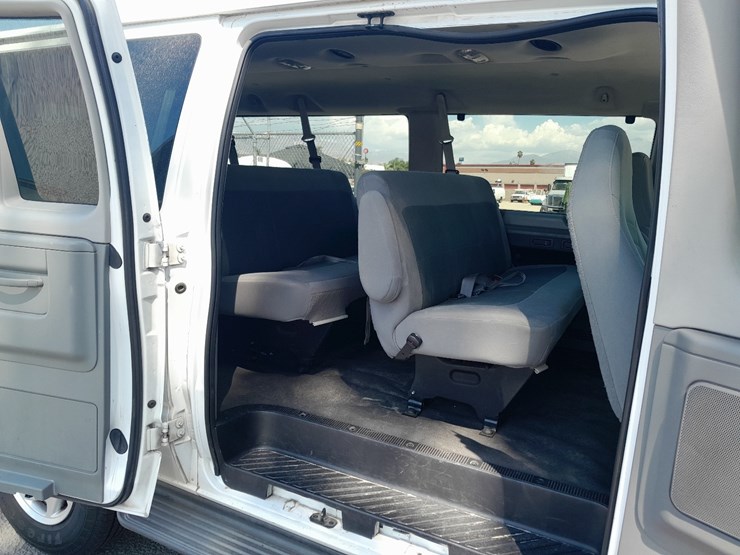 2007-ford-e350-xlt-image-6