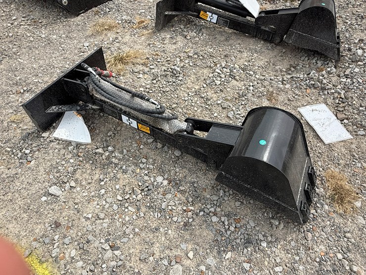 #230-•-#26346-•-unused-giyi-59"-mini-skid-steer-backhoe-arm-zwb2507124-image-5