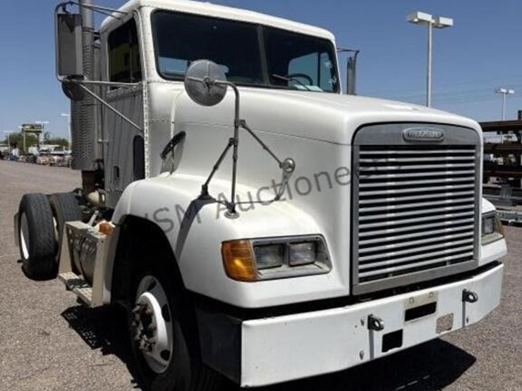 1998-freightliner-fld112-image-4