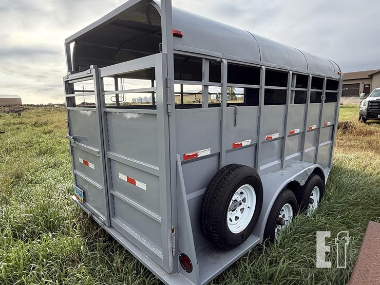 16ft-bumper-pull-stock-trailer-image-8