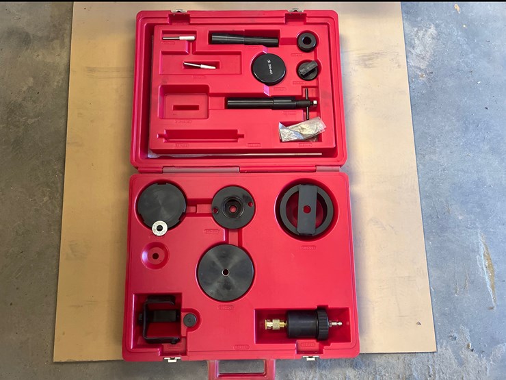 #1168-•-ford-essential-tool-set-image-2