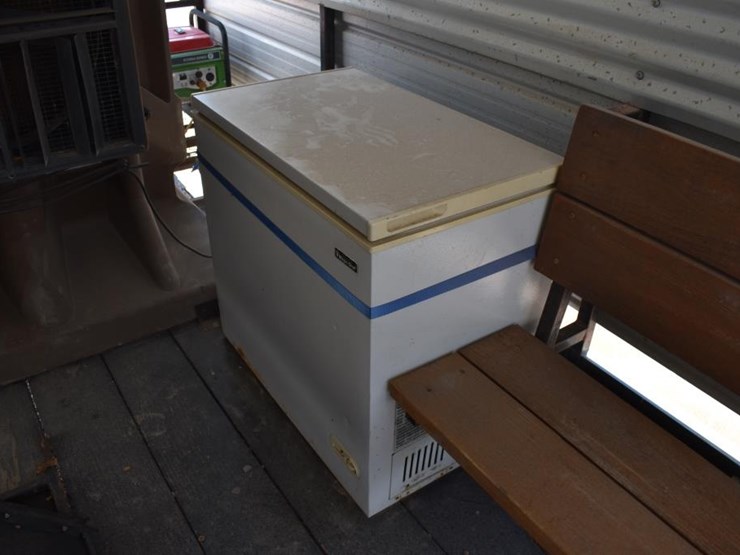 2011-16'-cooling-trailer-w/-generator,-port-a-cool-and-freezer-(vin-#-5vnbu-image-7
