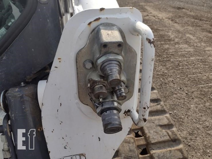 2019-bobcat-t740-image-17