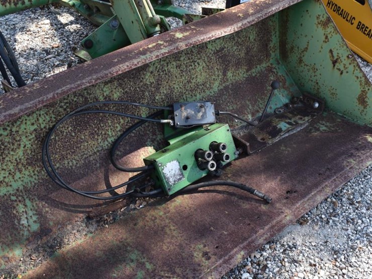 john-deere-148-image-3