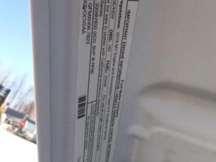 2016-ford-f550-xl-image-47