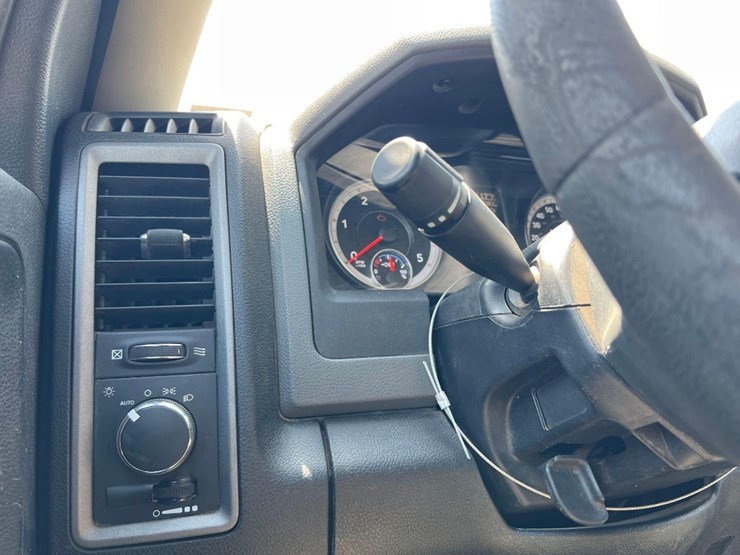 2015-dodge-ram-4500-image-39