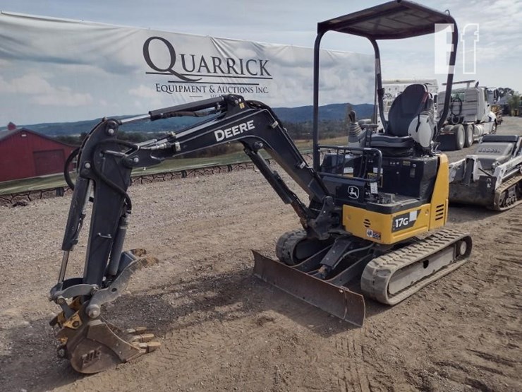 2022-deere-17g-image-44