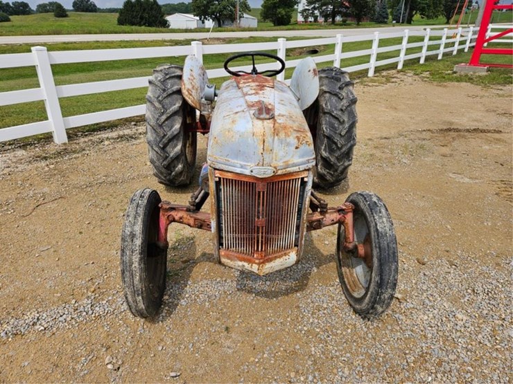 ford-8n-image-8