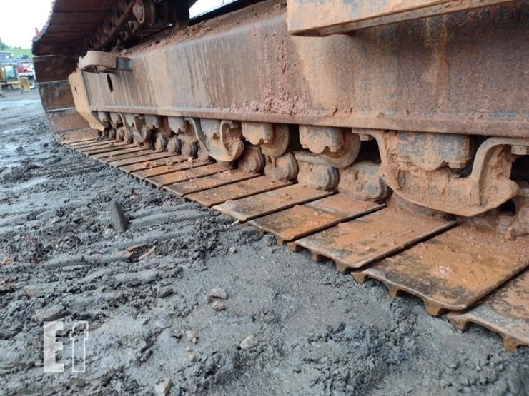 2017-komatsu-pc240-lc-11-image-36