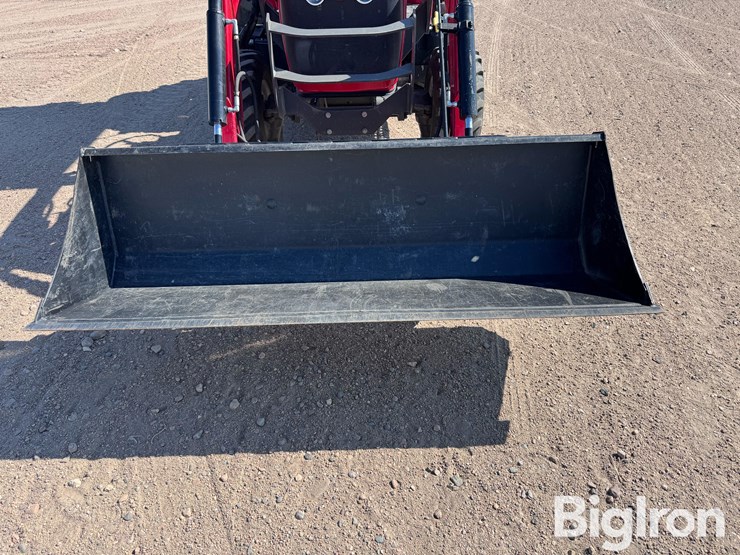 2016-massey-ferguson-1742-image-17