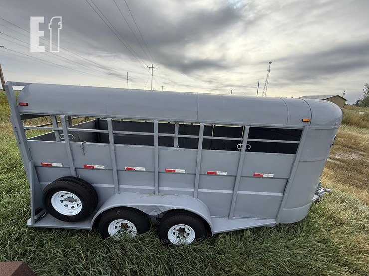 16ft-bumper-pull-stock-trailer-image-4