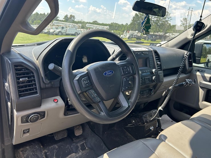 2019-ford-f150-image-16