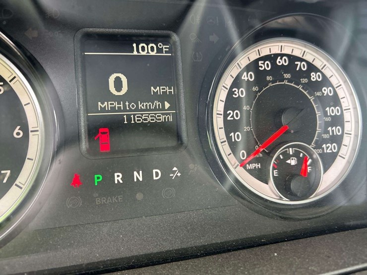 2019-ram-1500-classic-image-6