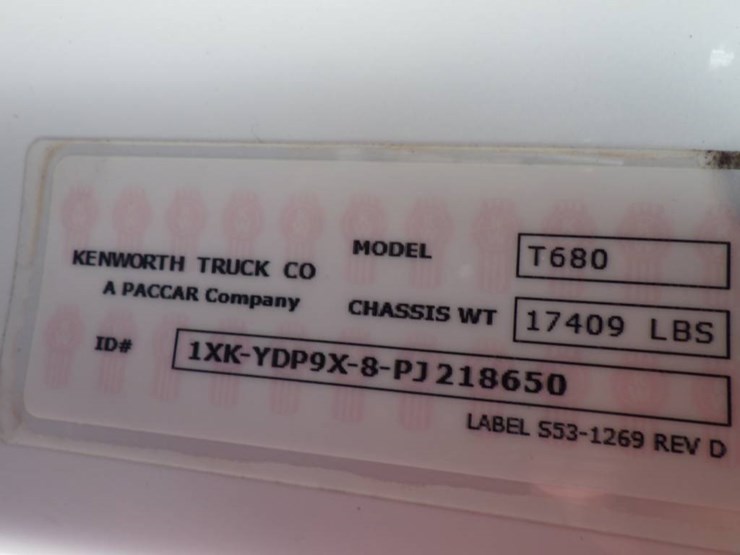 2023-kenworth-t680-image-11