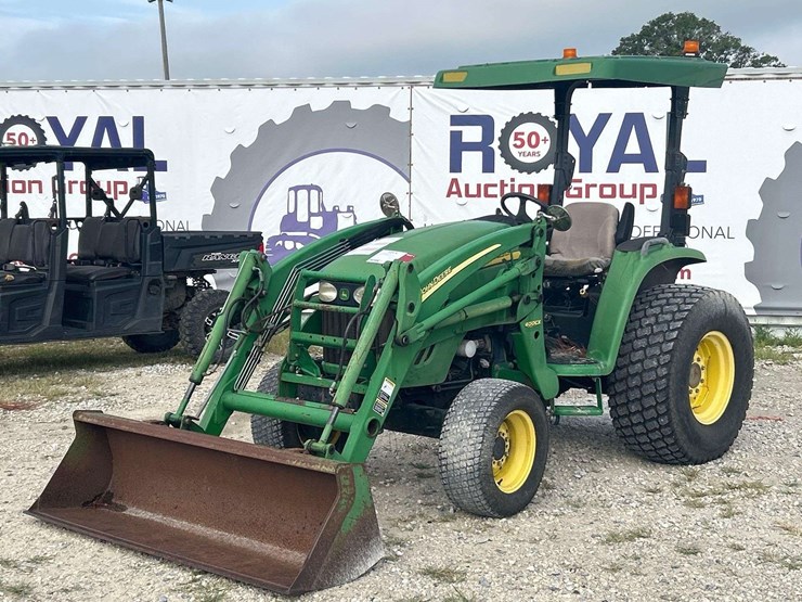 john-deere-4520-image-1