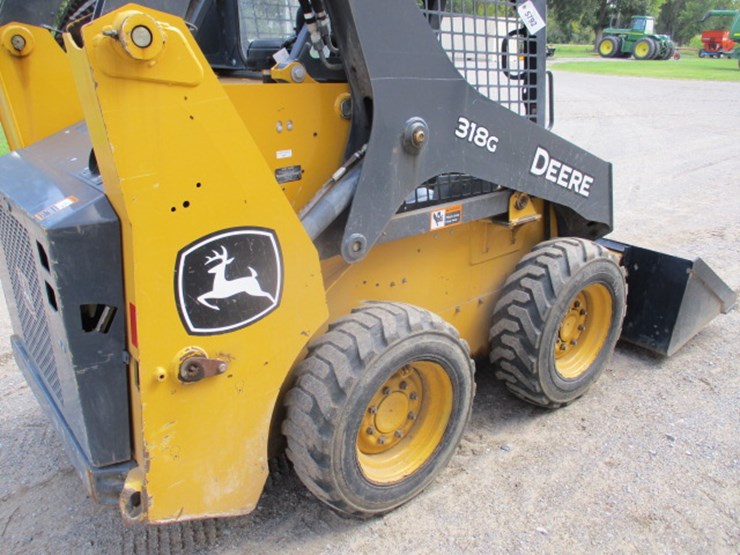 deere-318g-image-14