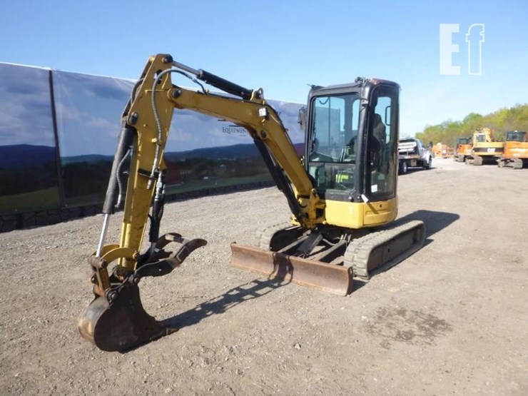 2012-caterpillar-303.5d-cr-image-45