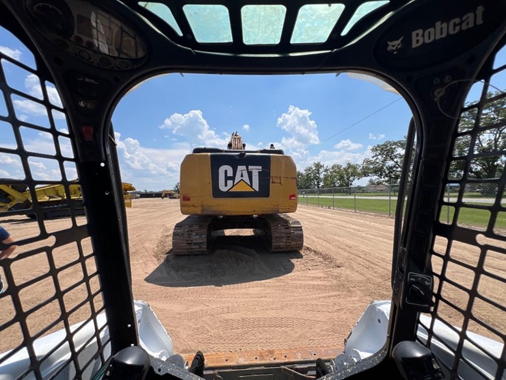 2018-bobcat-t590-image-30