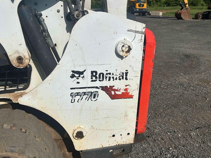 2020-bobcat-t770-image-16