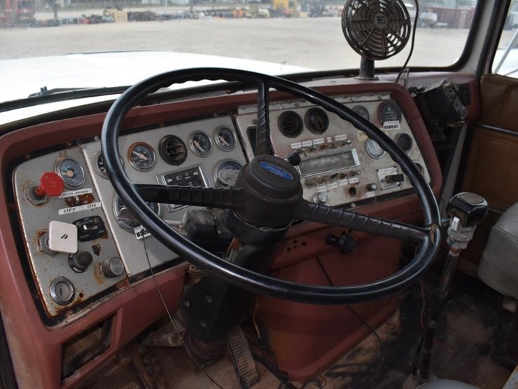 1987-ford-ltl9000-image-10