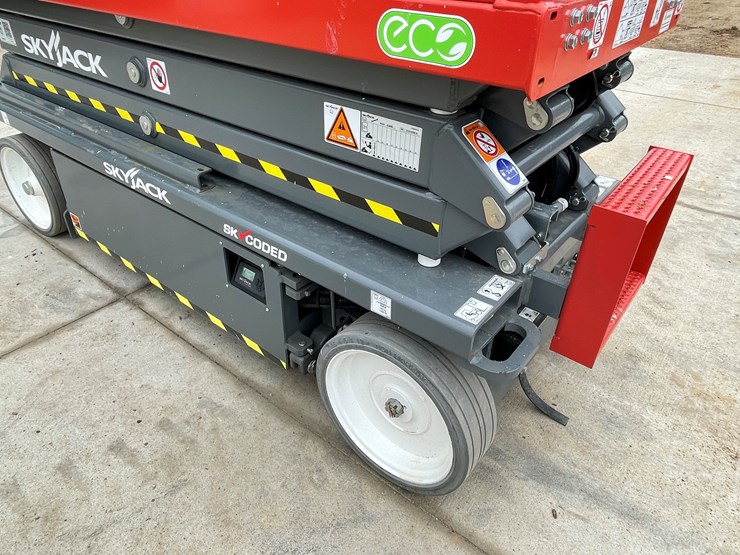 #128-•-2025-skyjack-sj3220e-scissors-lift-image-20