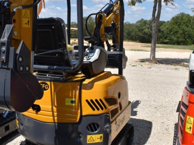 qk18r-mini-excavator-(serial-#-qk18r202507010481)-(k)-image-4