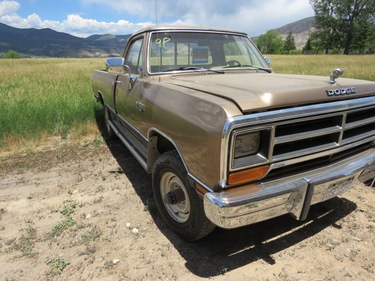 1989-dodge-ram-250-image-1
