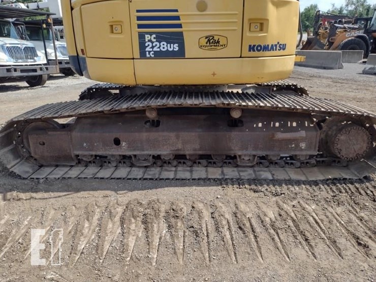 2011-komatsu-pc228us-lc-8-image-22