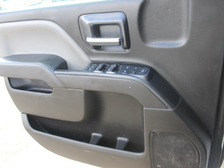 2015-chevrolet-2500-image-11
