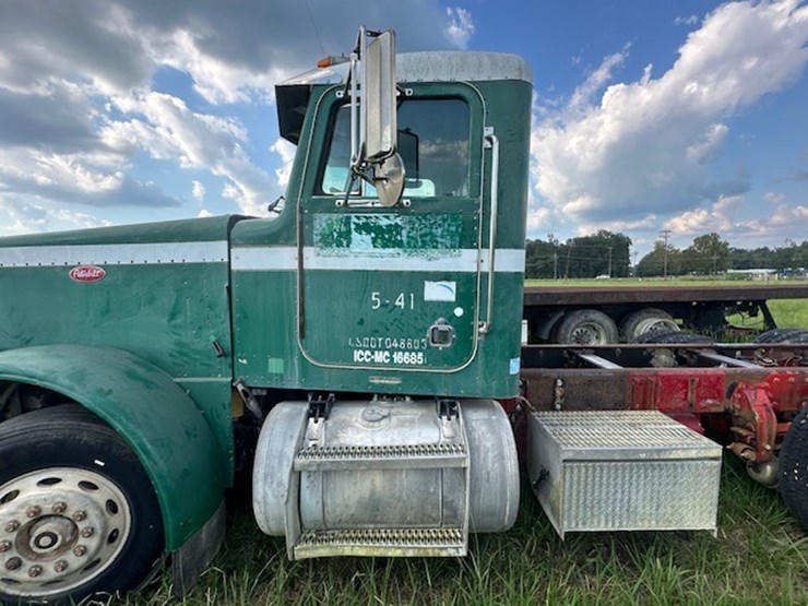2004-ford-f550-image-11