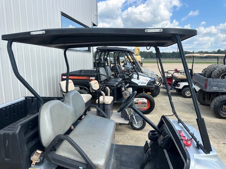 #64-•-carryall-100-battery-cart-image-32