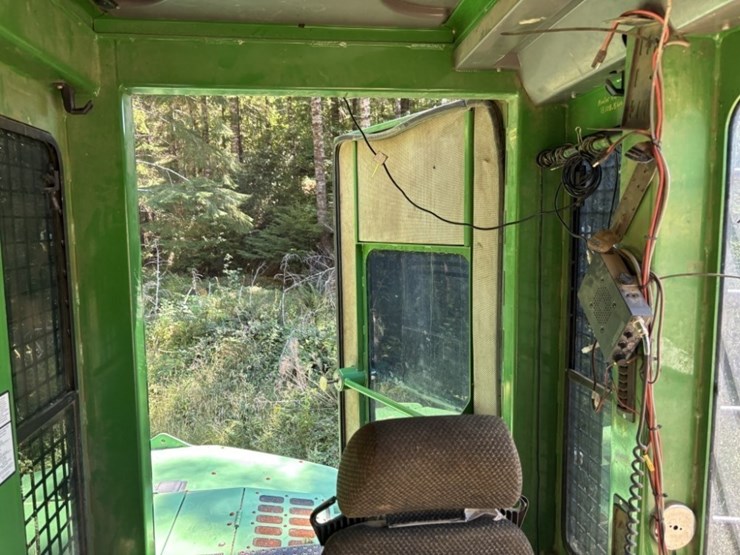 2013-deere-2954d-image-46